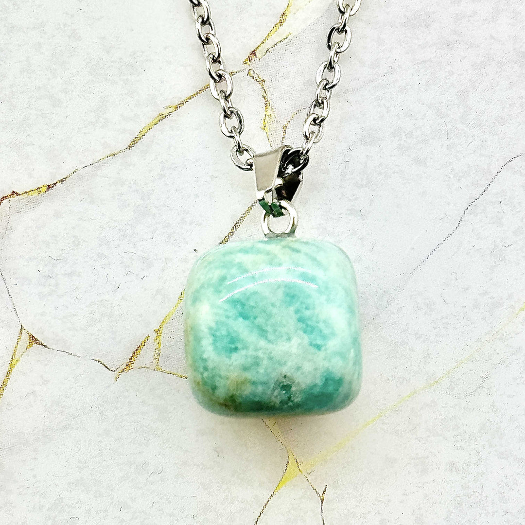 Collier "Cubique" en Pierres naturelles (13 variantes)