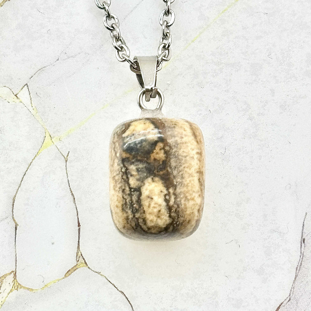 Collier "Cubique" en Pierres naturelles (13 variantes)