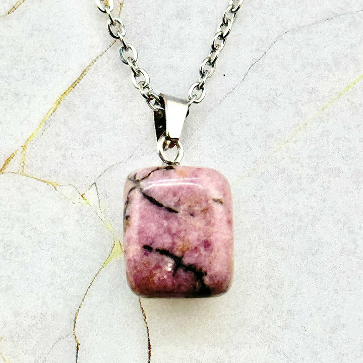 Collier "Cubique" en Pierres naturelles (13 variantes)