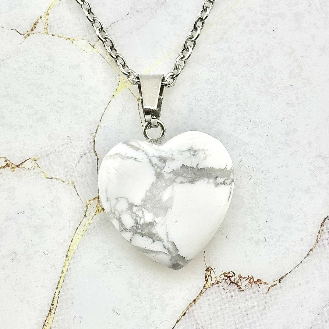 Collier "Cœur" en Pierres naturelles (24 variantes)