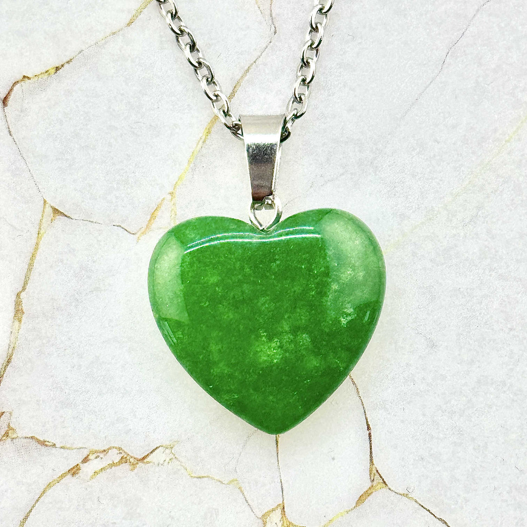 Collier "Cœur" en Pierres naturelles (24 variantes)