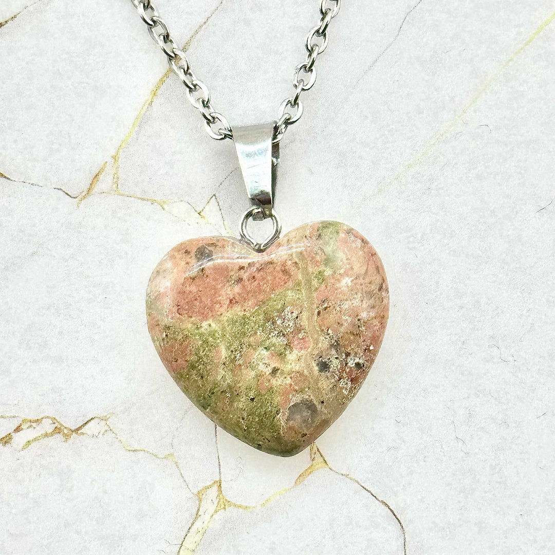 Collier "Cœur" en Pierres naturelles (24 variantes)