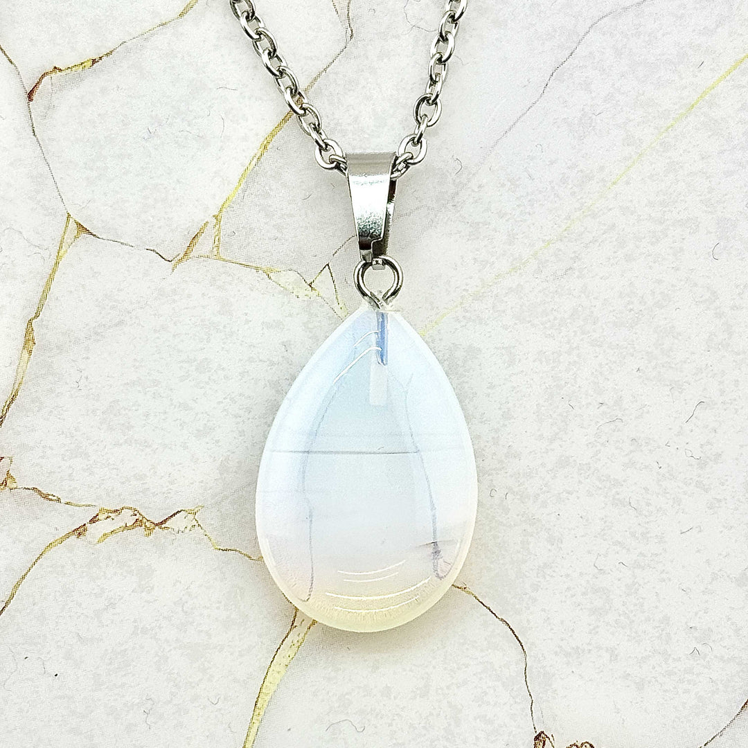 Collier "Gouttelette" en Pierres naturelles (17 variantes)