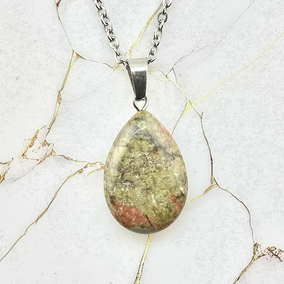 Collier "Gouttelette" en Pierres naturelles (17 variantes)