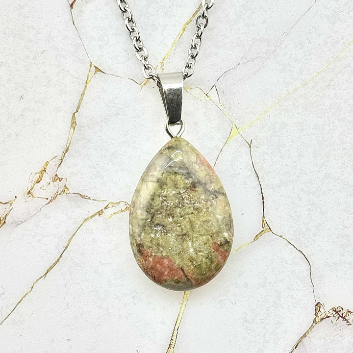 Collier "Gouttelette" en Pierres naturelles (17 variantes)