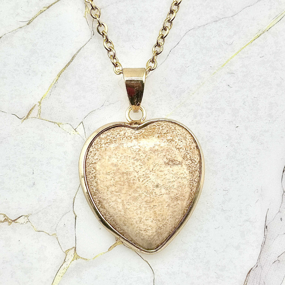 Collier "Grand Cœur" en Pierres naturelles (11 variantes)