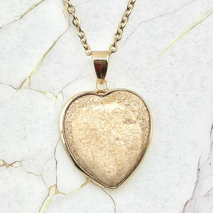 Collier "Grand Cœur" en Pierres naturelles (11 variantes)