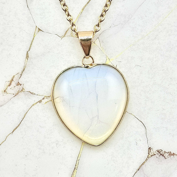 Collier "Grand Cœur" en Pierres naturelles (11 variantes)