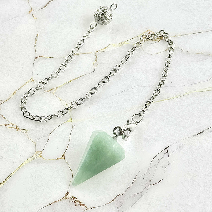 Pendule "Pyramide" en Pierres naturelles (7 variantes)