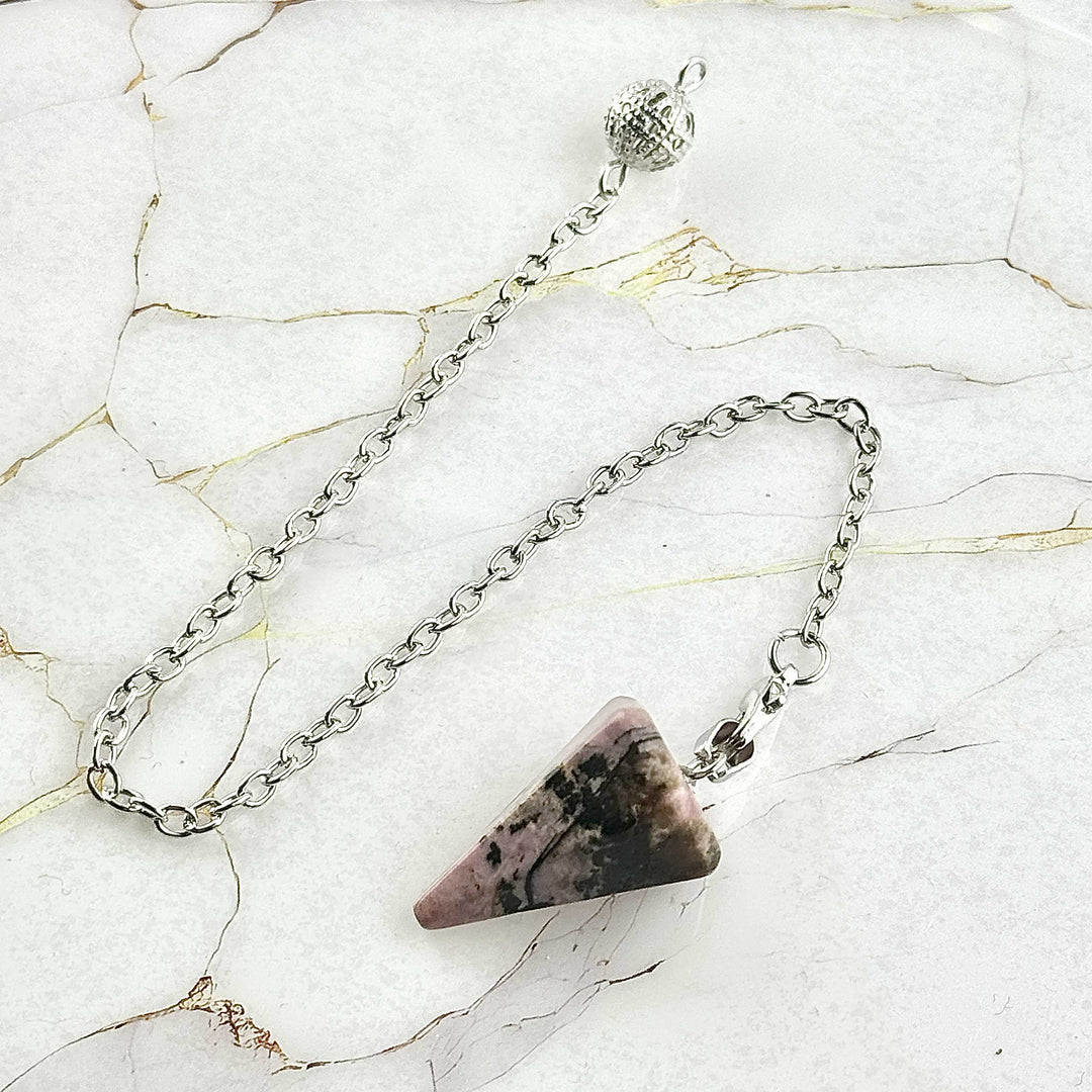 Pendule "Pyramide" en Pierres naturelles (7 variantes)