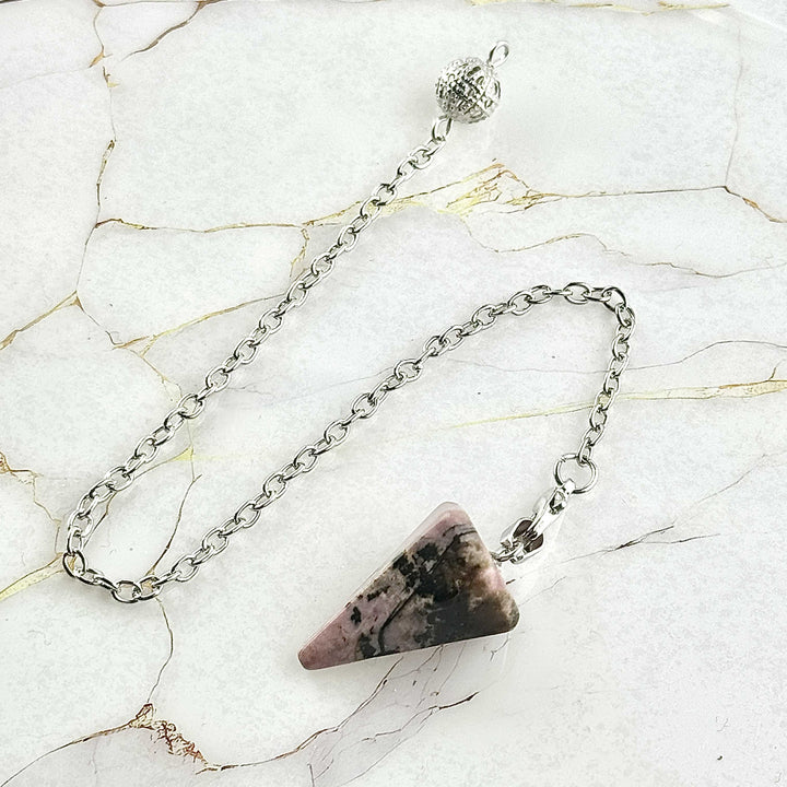 Pendule "Pyramide" en Pierres naturelles (7 variantes)